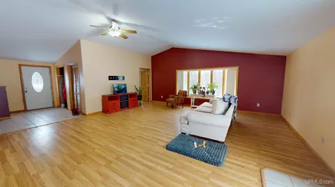 685 Amanda, Ishpeming, MI 49849 photo 7