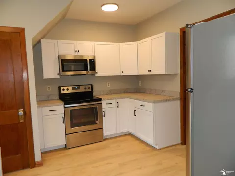 Kitchen - 443 Arbor, Monroe, MI 48162 photo 2 of 2