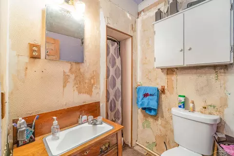Bath - 429 E Ctr, Omer, MI 48749 photo 1 of 1