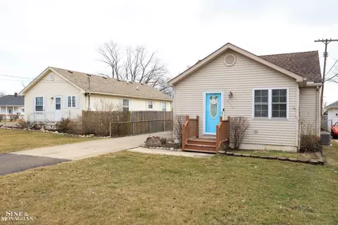 2116 Grand Blvd, Monroe, MI 48162 photo 2