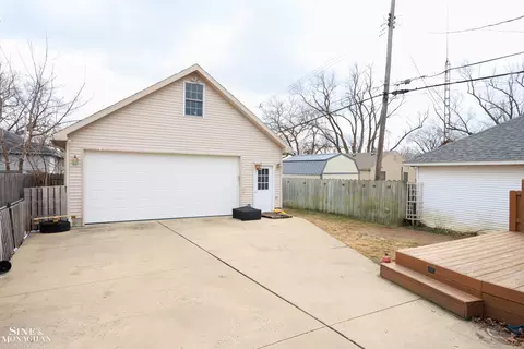 2116 Grand Blvd, Monroe, MI 48162 photo 18
