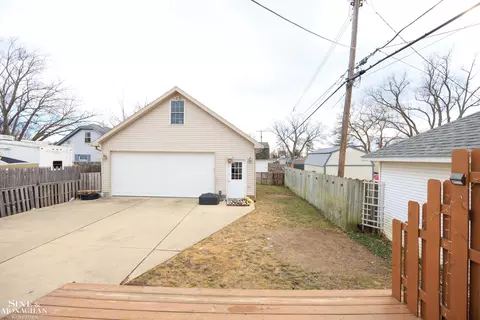 2116 Grand Blvd, Monroe, MI 48162 photo 20