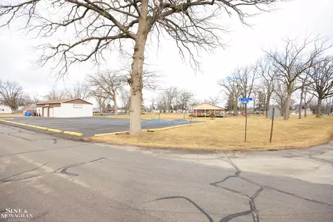 2116 Grand Blvd, Monroe, MI 48162 photo 21