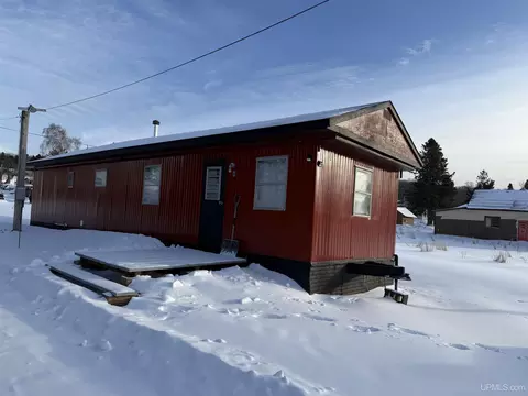 11750 N Mackinnon, Iron Belt, WI 54536