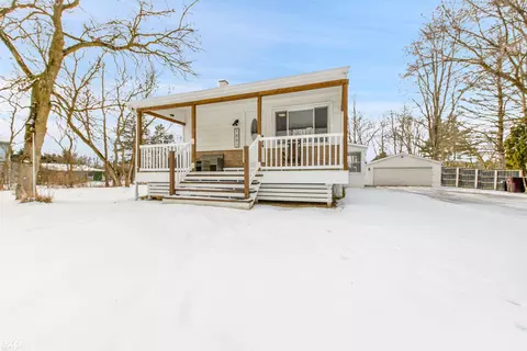1883 Hickory, Kimball, MI 48074