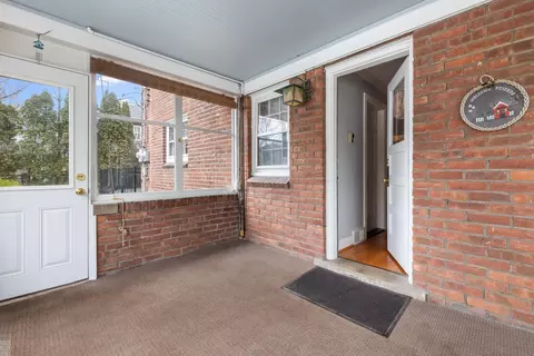 Exterior - 1009 Yorkshire, Grosse Pointe Park, MI 48230 photo 3 of 7