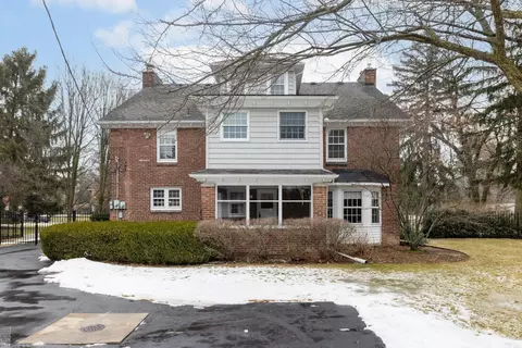 Exterior - 1009 Yorkshire, Grosse Pointe Park, MI 48230 photo 5 of 7