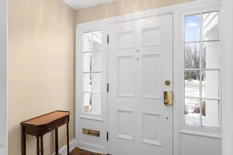 Entry Way - 1009 Yorkshire, Grosse Pointe Park, MI 48230 photo 1 of 4
