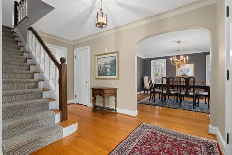 Entry Way - 1009 Yorkshire, Grosse Pointe Park, MI 48230 photo 2 of 4