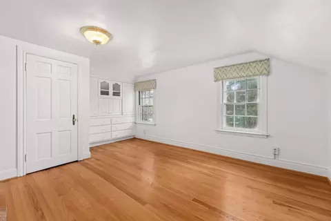 Bedroom - 1009 Yorkshire, Grosse Pointe Park, MI 48230 photo 3 of 4