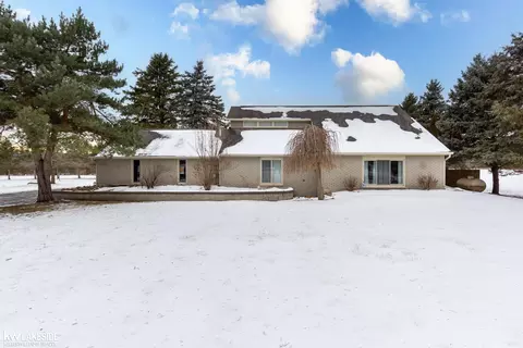 70717 Romeo Plank, Armada, MI 48005