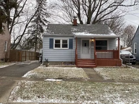 960 Salisbury, Flint, MI 48532