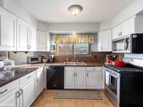 Kitchen - 13227 Darryl, Warren, MI 48088 photo 1 of 4