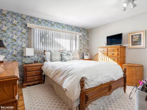 Bedroom - 13227 Darryl, Warren, MI 48088 photo 1 of 2