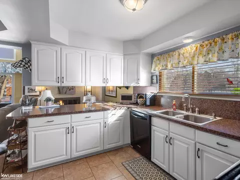 Kitchen - 13227 Darryl, Warren, MI 48088 photo 3 of 4