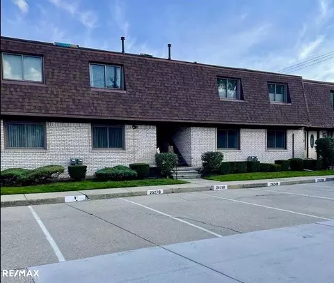25380 Quarter Deck, Harrison Township, MI 48045