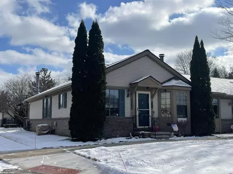 25068 Portside UNIT 51; B;LDG K, Harrison Township, MI 48045