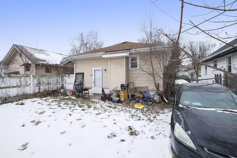 1027 Barrie, Flint, MI 48507 photo 5
