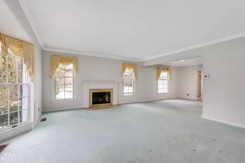 Living - 262 Stephens, Grosse Pointe Farms, MI 48236 photo 1 of 5