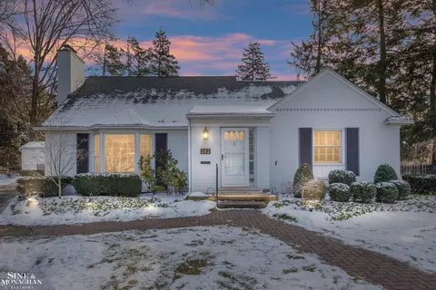Exterior - 262 Stephens, Grosse Pointe Farms, MI 48236 photo 8 of 8