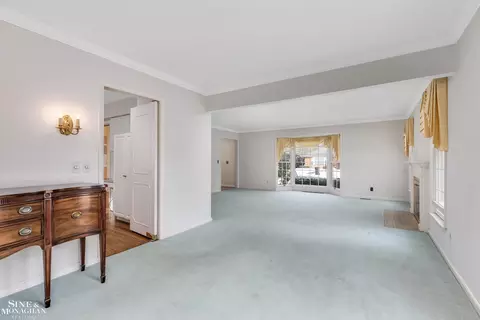 Living - 262 Stephens, Grosse Pointe Farms, MI 48236 photo 2 of 5