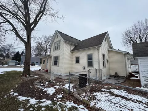 Exterior - 1720 Washington, Algonac, MI 48001 photo 3 of 10
