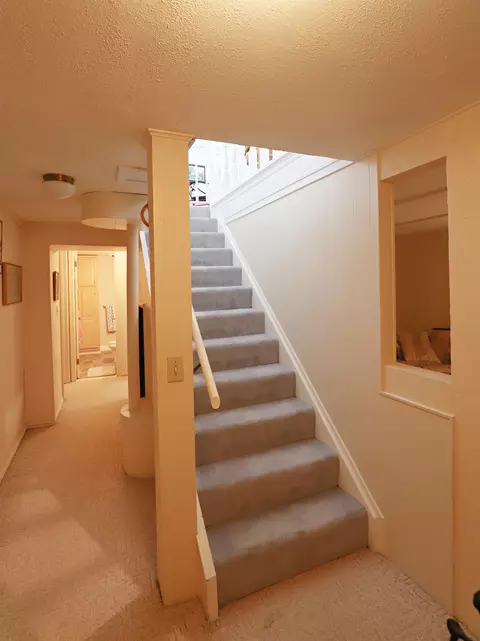 Entry Way - 3047 Vineyard, Flushing, MI 48433 photo 1 of 1