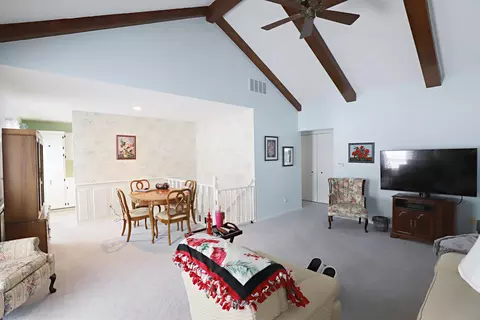 Living - 3047 Vineyard, Flushing, MI 48433 photo 1 of 1
