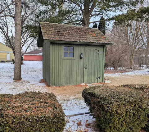Exterior - 3047 Vineyard, Flushing, MI 48433 photo 3 of 5