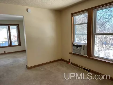 213 Oak, Munising, MI 49862 photo 10