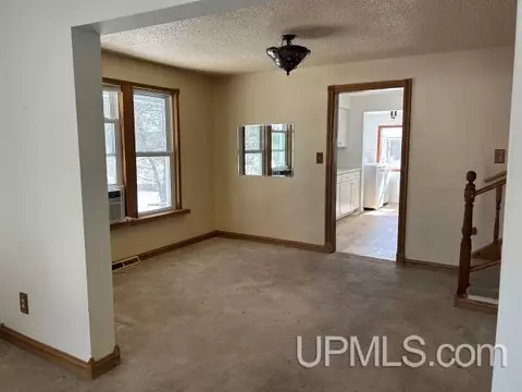 213 Oak, Munising, MI 49862 photo 8