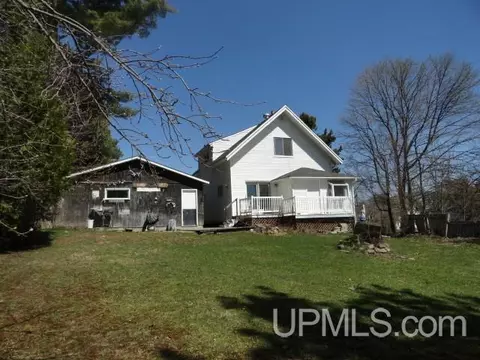 213 Oak, Munising, MI 49862 photo 35