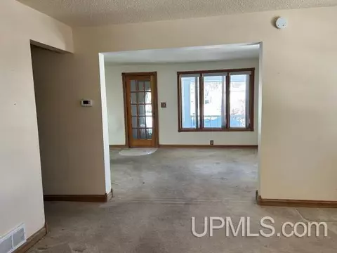213 Oak, Munising, MI 49862 photo 16