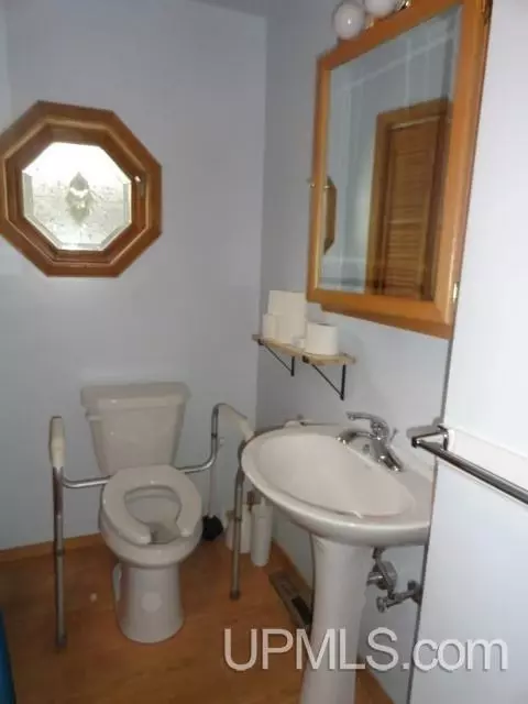 213 Oak, Munising, MI 49862 photo 29