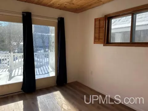 213 Oak, Munising, MI 49862 photo 15