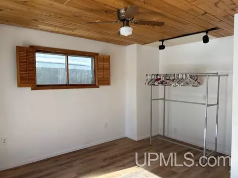 213 Oak, Munising, MI 49862 photo 14