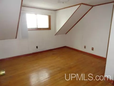 213 Oak, Munising, MI 49862 photo 22