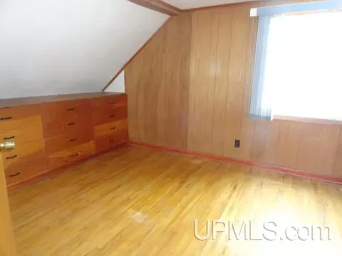 213 Oak, Munising, MI 49862 photo 19