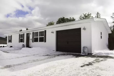 152 Dana, Marquette, MI 49855