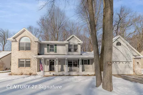 12384 Whisper Rdg, Freeland, MI 48623