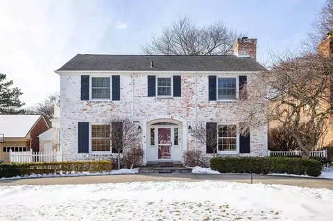 911 Whittier, Grosse Pointe, MI 48230