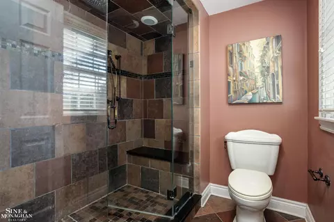 Bath - 911 Whittier, Grosse Pointe, MI 48230 photo 5 of 7