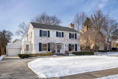 Exterior - 911 Whittier, Grosse Pointe, MI 48230 photo 10 of 11