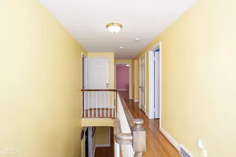 Entry Way - 911 Whittier, Grosse Pointe, MI 48230 photo 3 of 5
