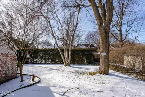 Exterior - 911 Whittier, Grosse Pointe, MI 48230 photo 6 of 11