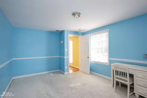 Bedroom - 911 Whittier, Grosse Pointe, MI 48230 photo 2 of 8
