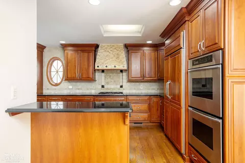 Kitchen - 911 Whittier, Grosse Pointe, MI 48230 photo 1 of 3