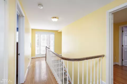 Entry Way - 911 Whittier, Grosse Pointe, MI 48230 photo 4 of 5