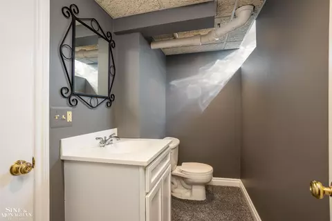 Bath - 911 Whittier, Grosse Pointe, MI 48230 photo 7 of 7