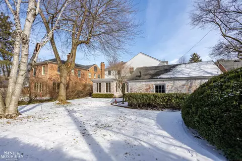 Exterior - 911 Whittier, Grosse Pointe, MI 48230 photo 3 of 11